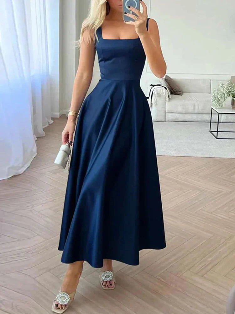 Serena | Luxuriöses Midikleid mit seidigem Glanz