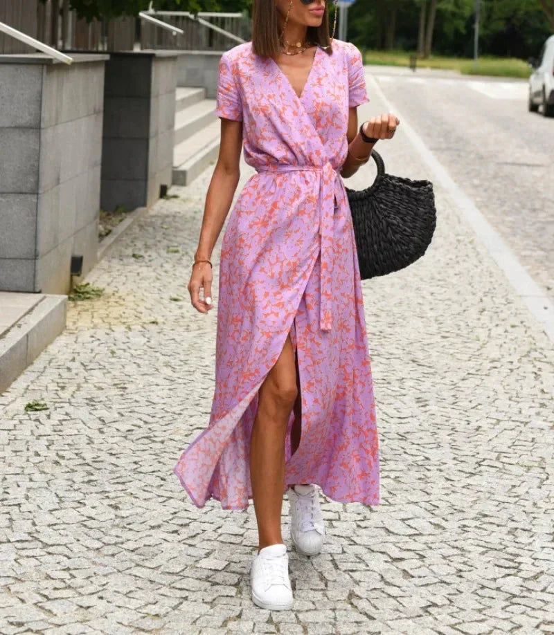 Soléa | Charmantes Wickelkleid mit Blumendetail
