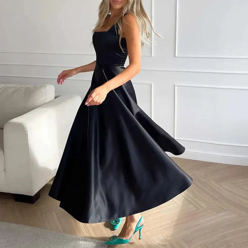 Serena | Luxuriöses Midikleid mit seidigem Glanz